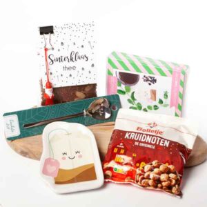 juf-sinterklaas-cadeau-feest-december-sint-thee-theepakket-leidster-kdv-psz-afscheid